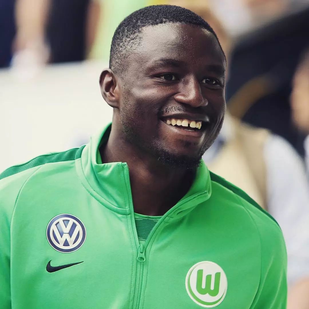 狼堡官宣锁定未来核心，昆贝迪长约续约彰显青春布局